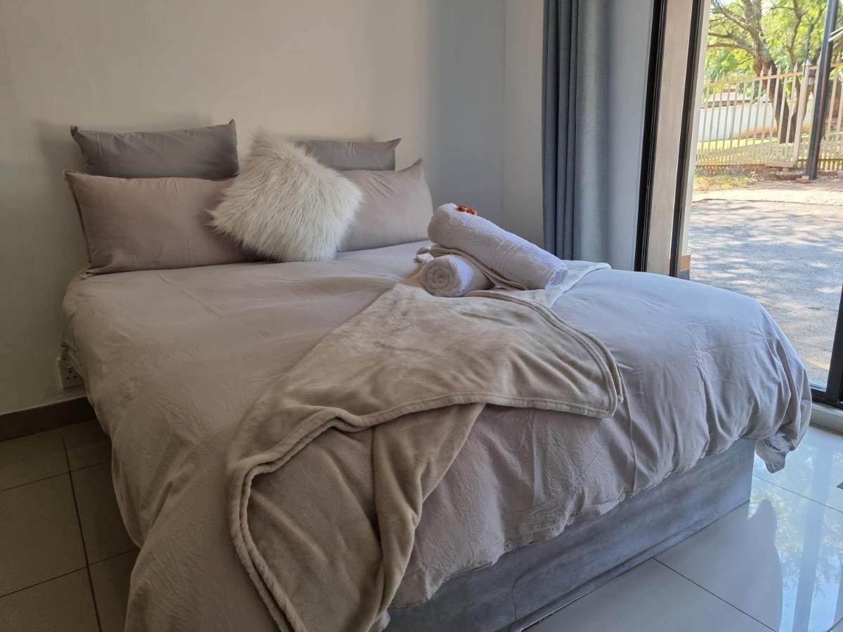 Atterbury Self Catering Studios Pretoria Exterior foto